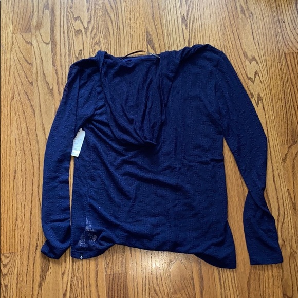 Volcom Sweater - Picture 2 of 3